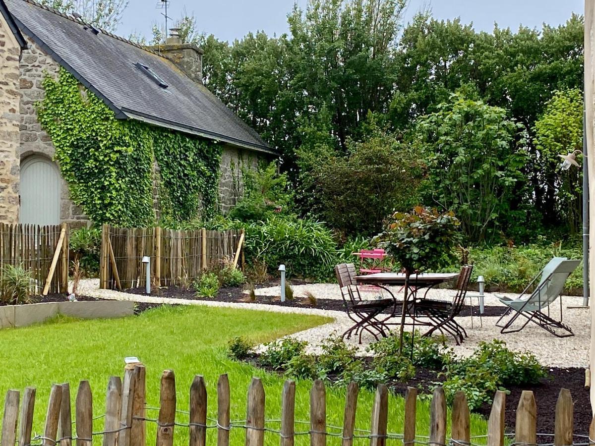 Вилла La Grange Neuve Плугонвелен Экстерьер фото